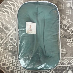 Snuggle Me Organic baby pillow